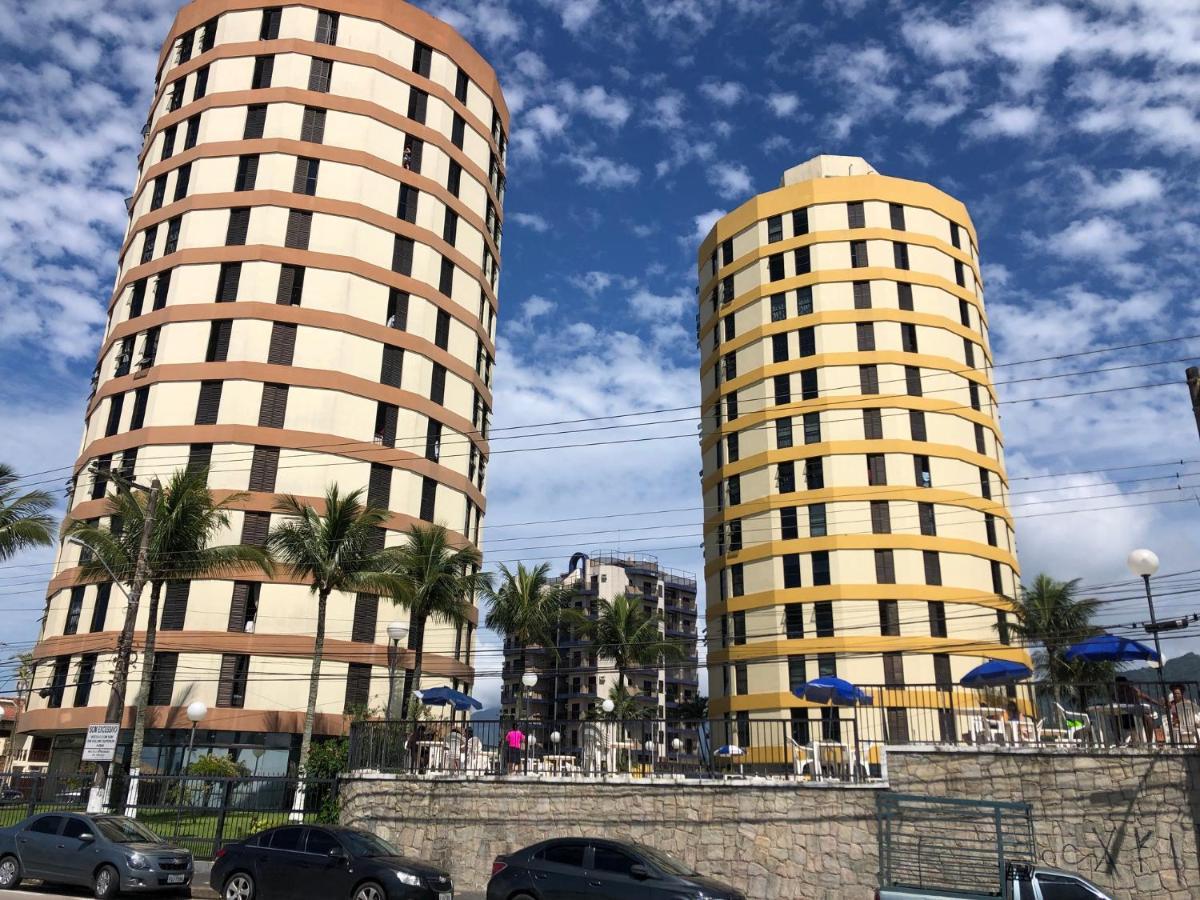 Apartment Em Frente A Martin De Sa Com Piscina. *